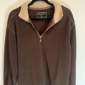 True grit quarter zip size L